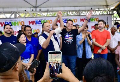 Ao lado de Orleans e Brandão, secretário Vinicius Ferro participa de entrega de pacote de obras na cidade de Presidente Dutra