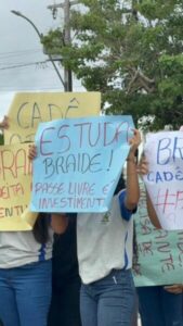 Estudantes protestam contra Eduardo Braide e cobram implantação do Passe Livre em São Luís
