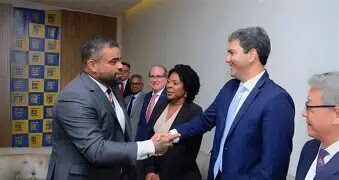 ENTRE PROCISSÃO DE NOSSA SENHORA DA CONCEIÇÃO E SESSÃO LEGISLATIVA DA CÂMARA DE VEREADORES TUDO PODE ACONTECER