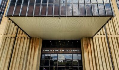 BC mantém juros básicos em 15% ao ano pela quarta vez seguida