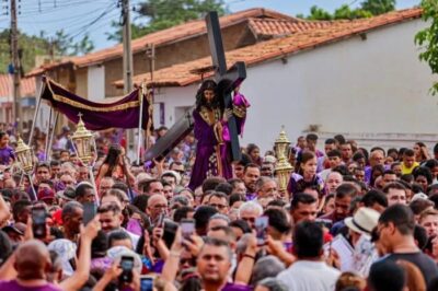 Governador participa da Procissão dos Passos em Oeiras e recebe título de cidadania em Floriano nesta sexta (27)