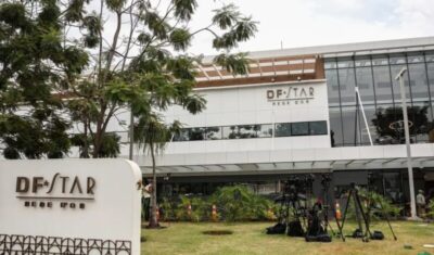 Bolsonaro apresenta melhora clínica, mas segue em UTI