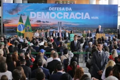 Lula participa de ato sobre o 8/1 sem cúpula do Congresso e STF
