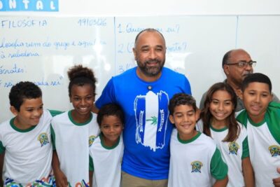 Prefeito Roberto Costa entrega escola do Novo Bacabal reformada e ampliada