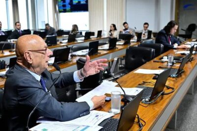 Criação de regras para compartilhamento de postes avança na CCJ