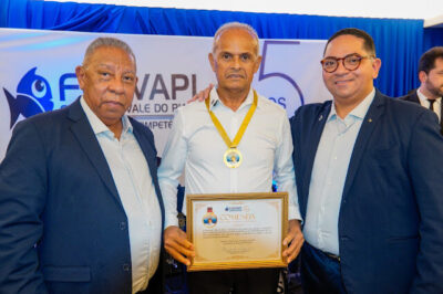 Jornalista é homenageado pela FUNVAPI com a Comenda Professora Maria Zuleide