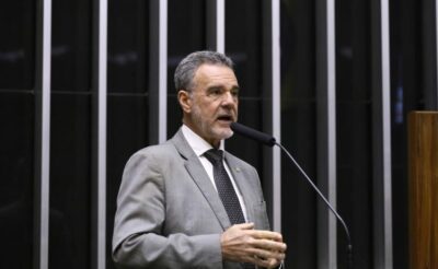 Comissão debate dificuldades de estudantes com o Fies