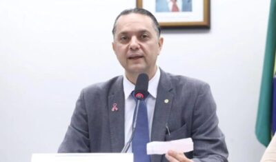 Comissão Especial de Combate ao Câncer discute doença renal crônica