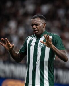 Brasileirão: Coritiba vence Corinthians e quebra tabu de quase 15 anos