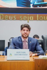 O compromisso como principal fator da projeção política de Davi Brandão para 2026