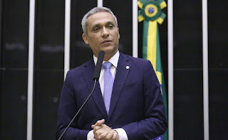 Gayer aciona TCU para investigar gestão dos Correios e escalada da dívida pública em meio à piora fiscal