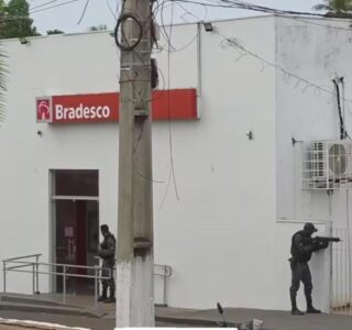 Bradesco de Porto Franco é alvo de assaltantes; gerente tem explosivos presos no corpo