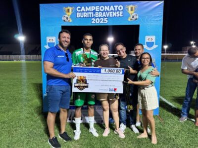 Luciana entrega R$20mil em prêmios na Final do Campeonato Buriti-Bravense de Futebol