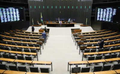 Deputados analisam projeto sobre regularização de imóveis rurais em áreas de fronteira; acompanhe