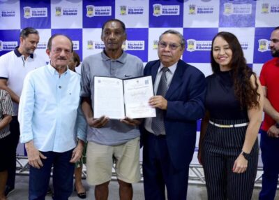 Dr. Julinho segue avançando na regularização fundiária com a entrega de quase 300 títulos na Vila Flamengo