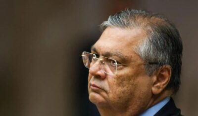 Dino suspende decisão da CPMI do INSS que quebrou sigilos de Lulinha