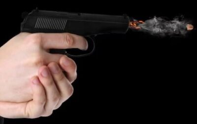 Troca de tiros entre policiais militares deixa um morto e um ferido durante festa da virada