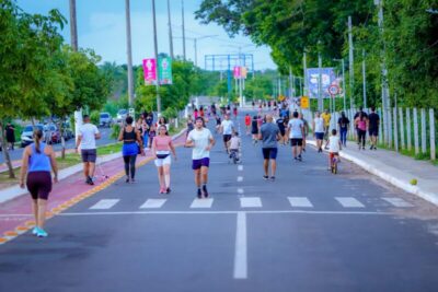 Domingo na Avenida Piaui vira point de lazer, esporte e reúne centenas de timonenses
