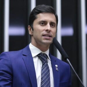 Duarte Júnior está fora do União Brasil e busca nova legenda