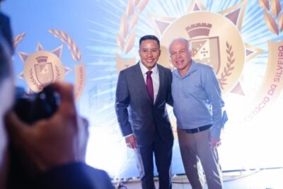 Penha homenageia personalidades com a Medalha Simão Estácio da Silveira