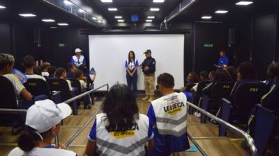 Quase mil pessoas foram alcançadas pela Carreta Cinema Rodoviário da PRF em São Luís