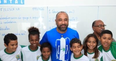 Prefeito Roberto Costa entrega escola do Novo Bacabal reformada e ampliada