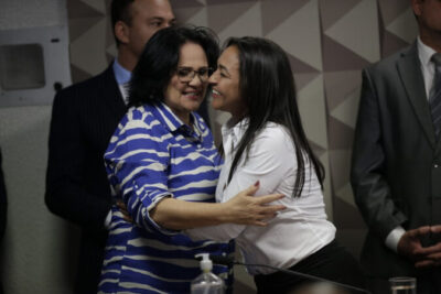 BSB/”CONGRESSO EM FOCO”! “ET DIEU… CRÉA LA FEMME”/ELIZIANE GAMA: Vozes influentes (Ultra-direita) do senado reconhecem o trabalho da “escriba” senadora…