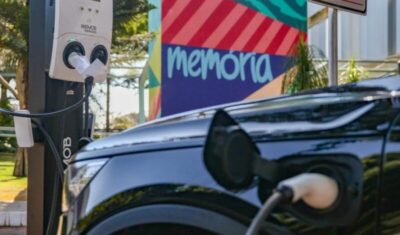 Emplacamentos de veículos avançaram em fevereiro, aponta Fenabrave