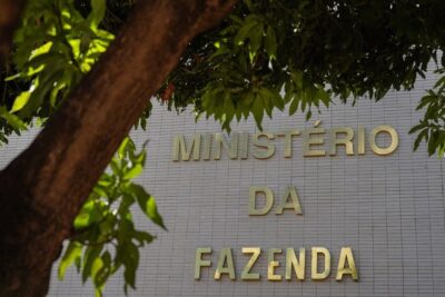 Estatais federais em dificuldade poderão pedir aportes da União