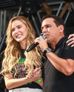 Aniversário de Dra. Natassia Weba e Emilio Weba reúne multidão em Nova Olinda