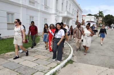 City Tour apresenta história e pontos turísticos de São Luís a participantes do V Simpósio Nacional em Socioeducação