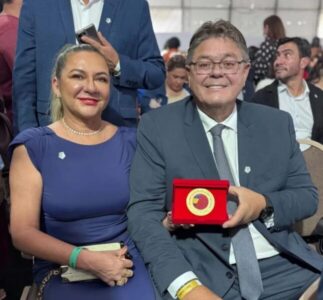 Educação de Excelência: Tratorzão e Núbia Patrol recebem em Brasília o Selo Ouro de Alfabetização