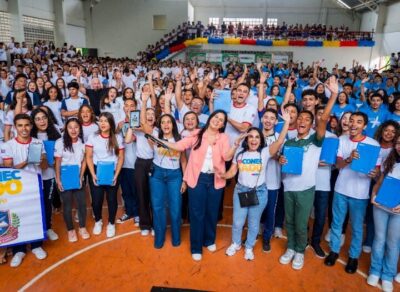 Governo do MA entrega mais de 20 mil tablets em 24h e amplia inclusão digital nas escolas estaduais