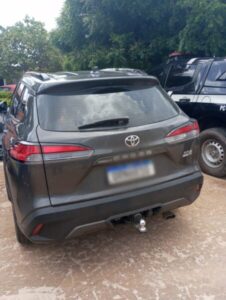 Carro com registro de apropriação indébita é recuperado em ação conjunta da Polícia Militar e Guarda Municipal
