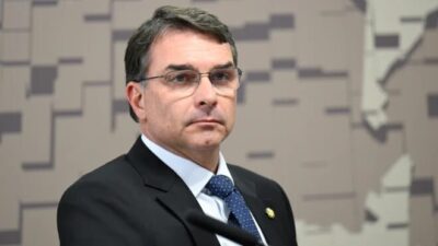 Flávio Bolsonaro propõe redução da maioridade penal e castração química para estupradores