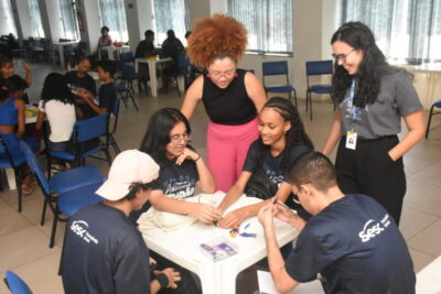 Sesc abre inscrições para quatro cursos pré-profissionalizantes gratuitos para jovens e adolescentes