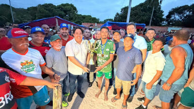 João Igor Carvalho e o prefeito interino Monhata Lima prestigiam vitória do Carnaubeiras por 2 a 0 sobre o BBF no Campeonato de São José