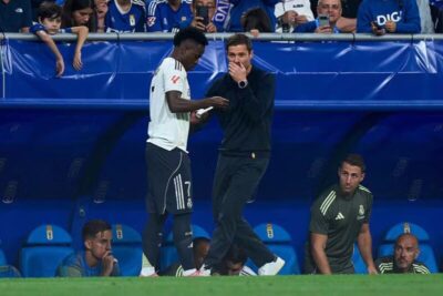 Xabi Alonso exalta Vini Jr. e destaca importância do brasileiro no elenco do Real Madrid