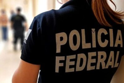 Após assembleia em Brasília, policiais federais aprovam estado de greve