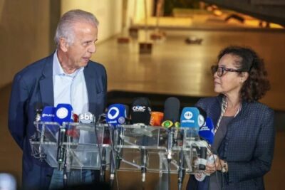 Governo reconhece vice de Maduro como presidente em exercício da Venezuela