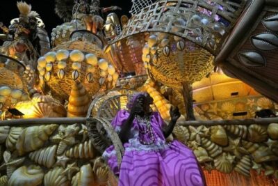 Com homenagem à atriz Léa Garcia, Mocidade Alegre conquista 13º título do Carnaval de São Paulo