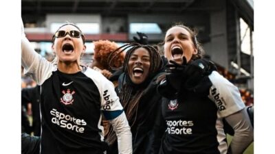 Corinthians busca título inédito contra o Arsenal na final da primeira Copa das Campeãs da Fifa