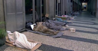 População em situação de rua no Brasil ultrapassa 358 mil pessoas
