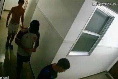 Quarto foragido por estupro coletivo de adolescente no Rio se entrega