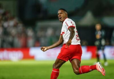 Zagueiro do Bragantino é suspenso por 12 jogos por falas machistas contra árbitra