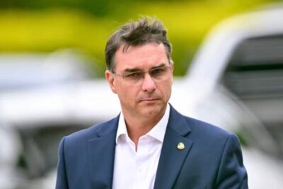 Flavio Bolsonaro inicia giro pelo nordeste e adota tom moderado