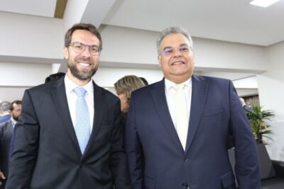 ADVOGADO JÚLIO FILHO RECEBEU O DIPLOMA E MEDALHA DA ORDEM TIMBIRA DO MÉRITO JUDICIÁRIO DO TRABALHO