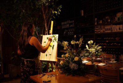 Projeto Villa do Vinho Experiences com Vivência Artística de Pintura em Tela e Degustação de Vinhos e Espumantes no sábado (28.03)