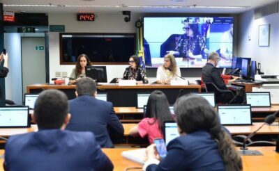 Consumidores enfrentam dúvidas e riscos no uso de suplementos alimentares, afirmam especialistas