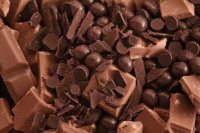 Páscoa de 2026 chega com preços 26% mais altos devido à crise histórica no mercado de cacau